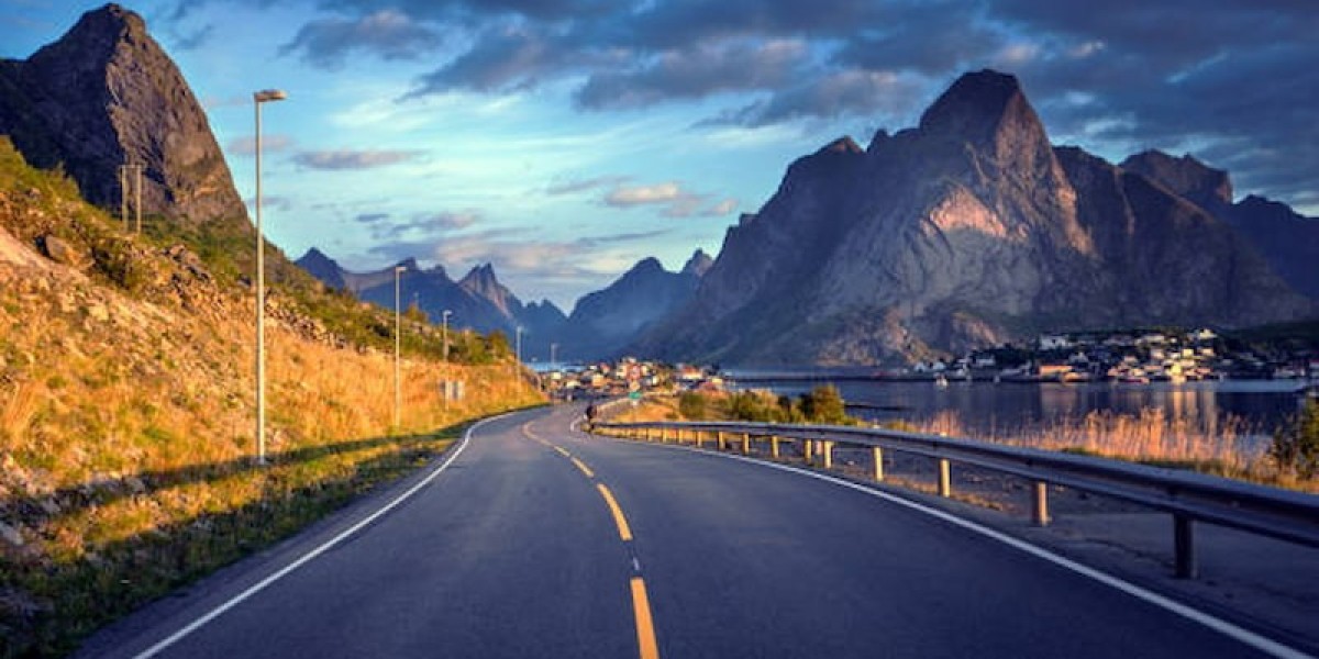 Top Scenic Drives to Include in Your Norway Tour