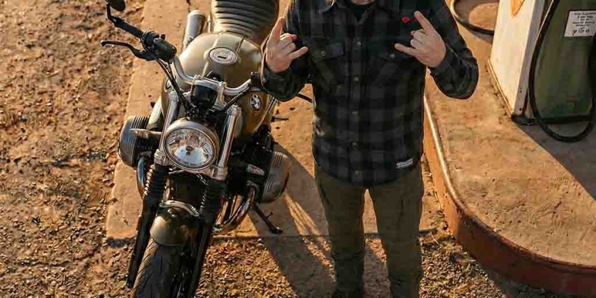 Why Kevlar Shirts with Biker Jeans Are Becoming Essential for Modern Riders