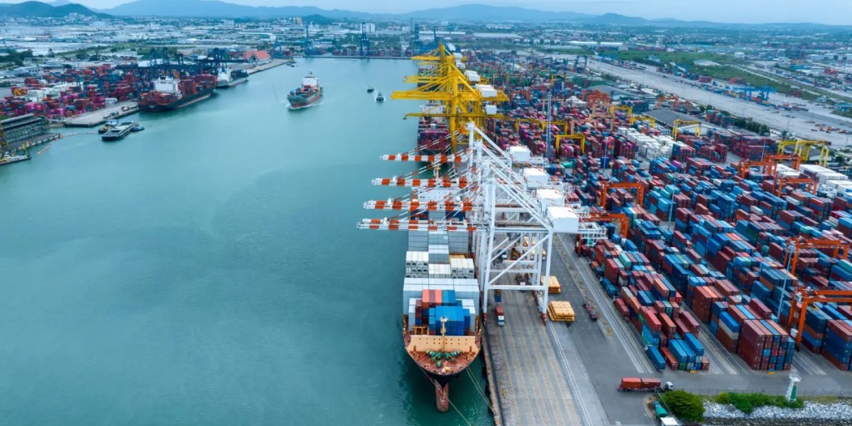 Streamlined Import Customs Clearance in Libya with Riada Shipping & Logistics.