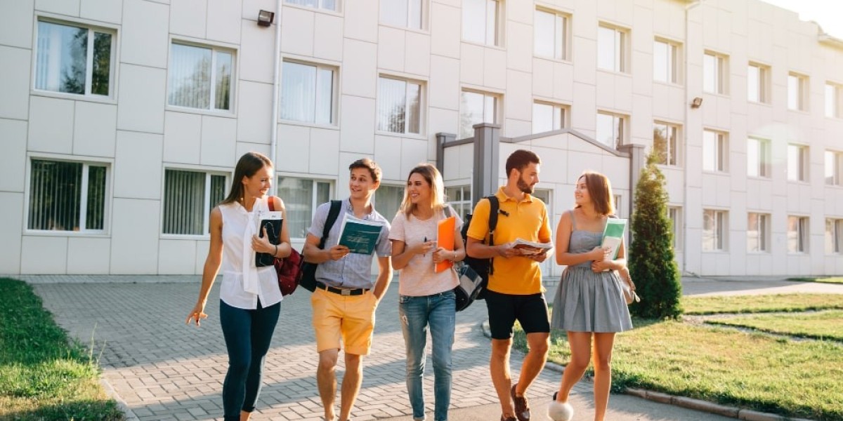 Public School Email Lists: A Complete Guide for Marketers