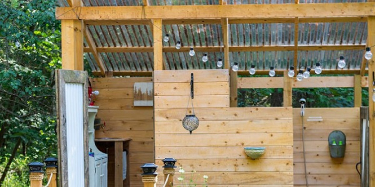 Best Quality Custom Outdoor Shower Enclosures in Miami
