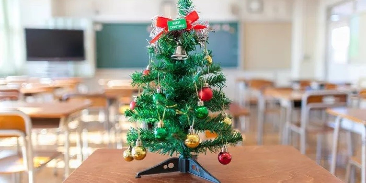 115+ Hilariously Fun Christmas Jokes for School Kids