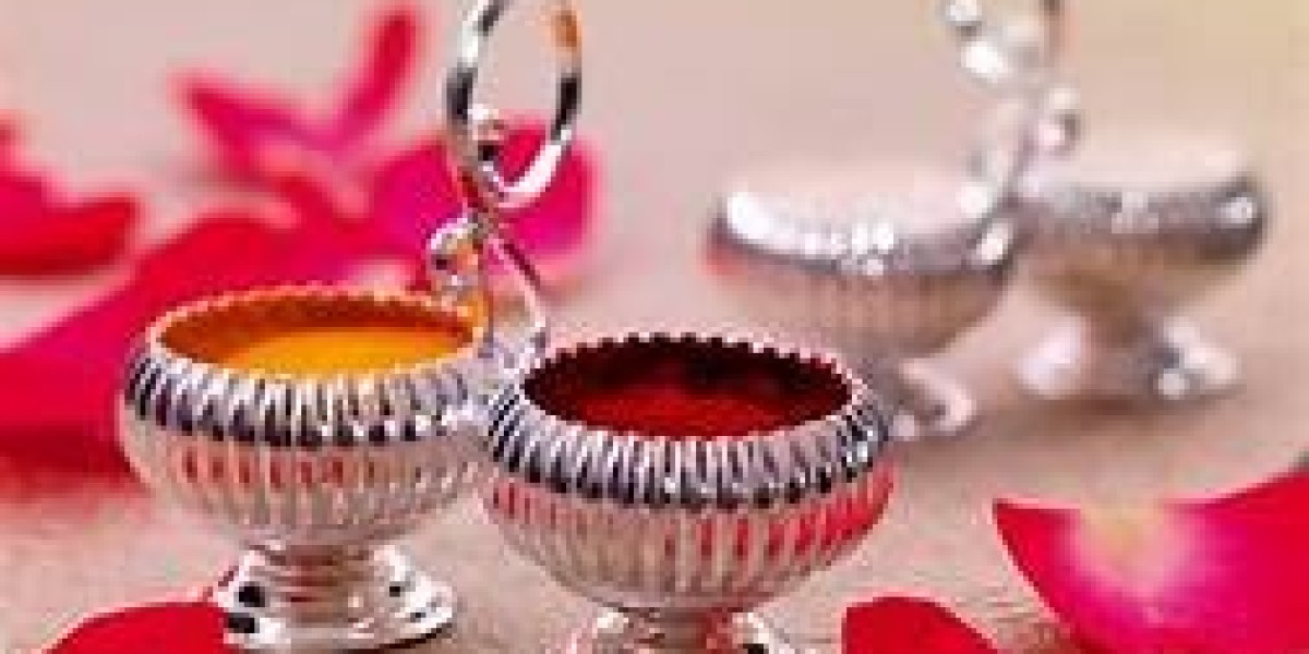 Silver Gifts for Marriage That Add Elegance