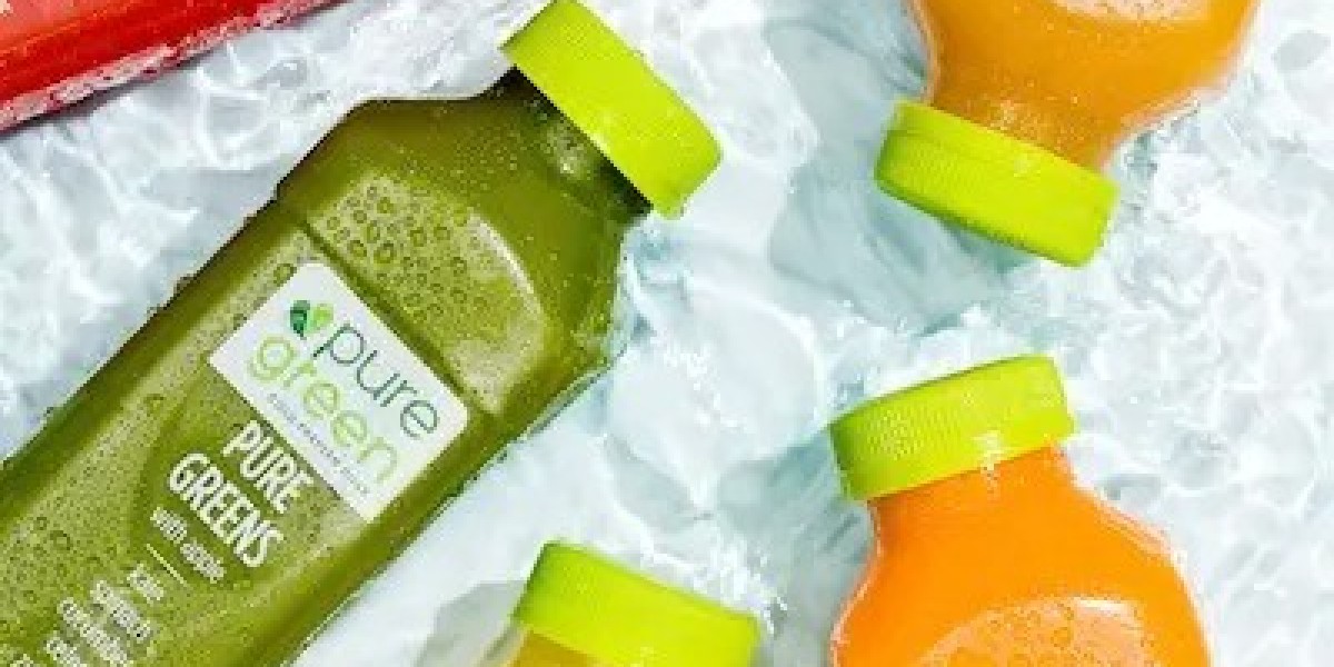 Superfood Smoothies and the Power of a Fresh Juice Bar