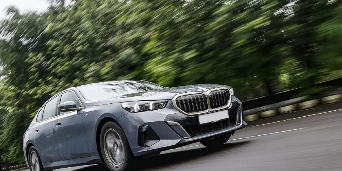 BMW 5 Series: Executive Luxury Sedan Designed for Modern Driving