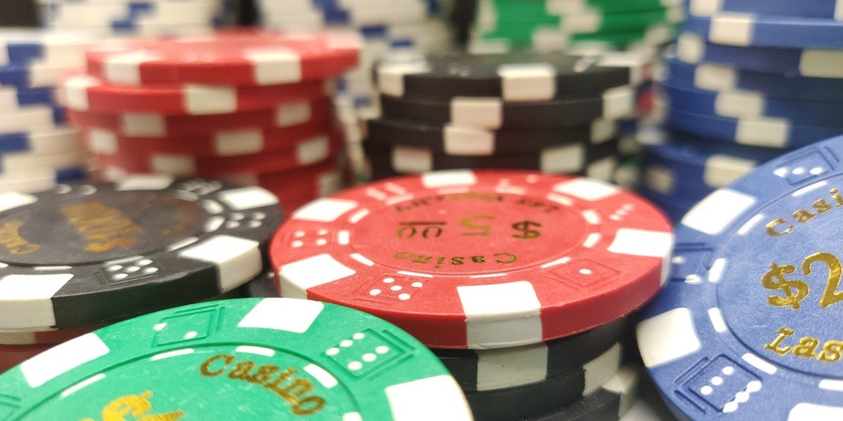 Die Rolle von psychologischen Spielmechaniken und Verhaltensökonomie in der Gestaltung von Online-Casinos im Jahr 2025