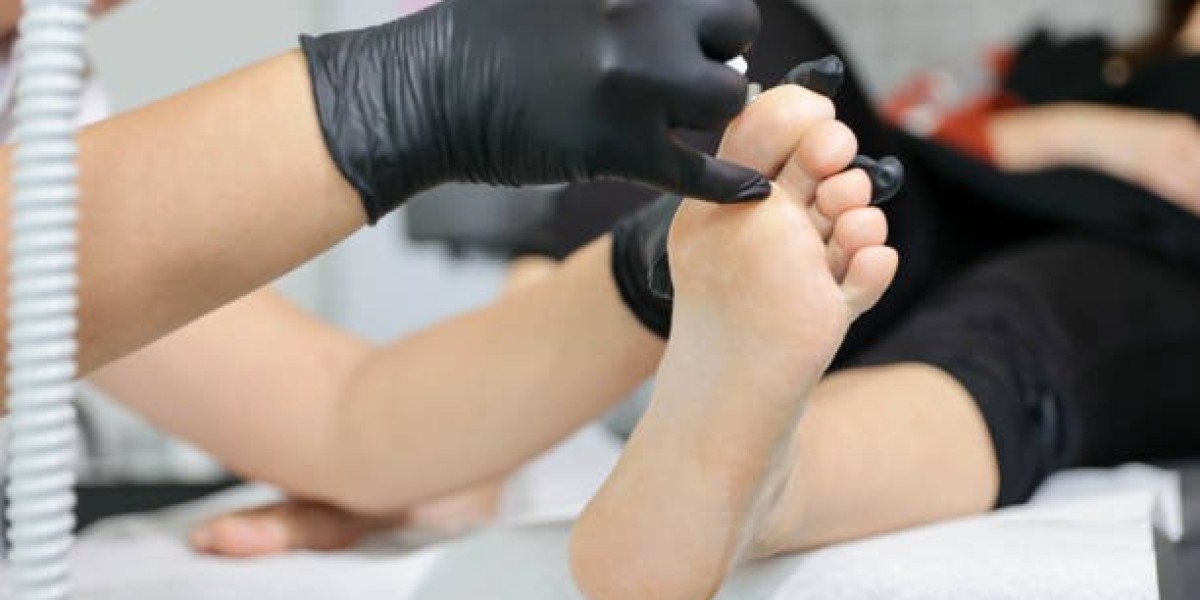Botox Injections to Treat Sweaty Feet in Dubai: Clinical View
