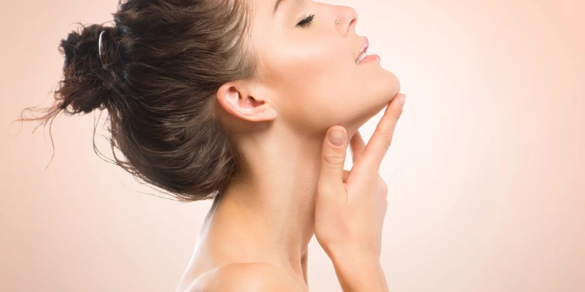 Top Benefits of Chin Liposuction for a Defined Jawline in Islamabad