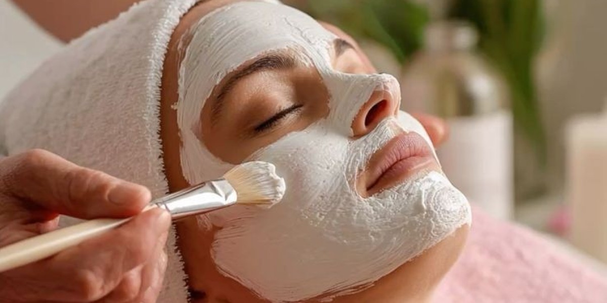 How Safe Are Chemical Peels in Dubai? What Patients Should Know