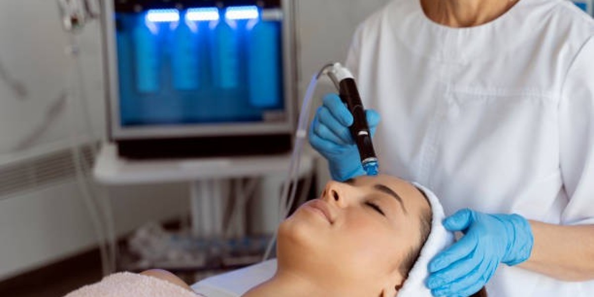 Best HydraFacial Treatment in Dubai Deals: Book Your Session Now