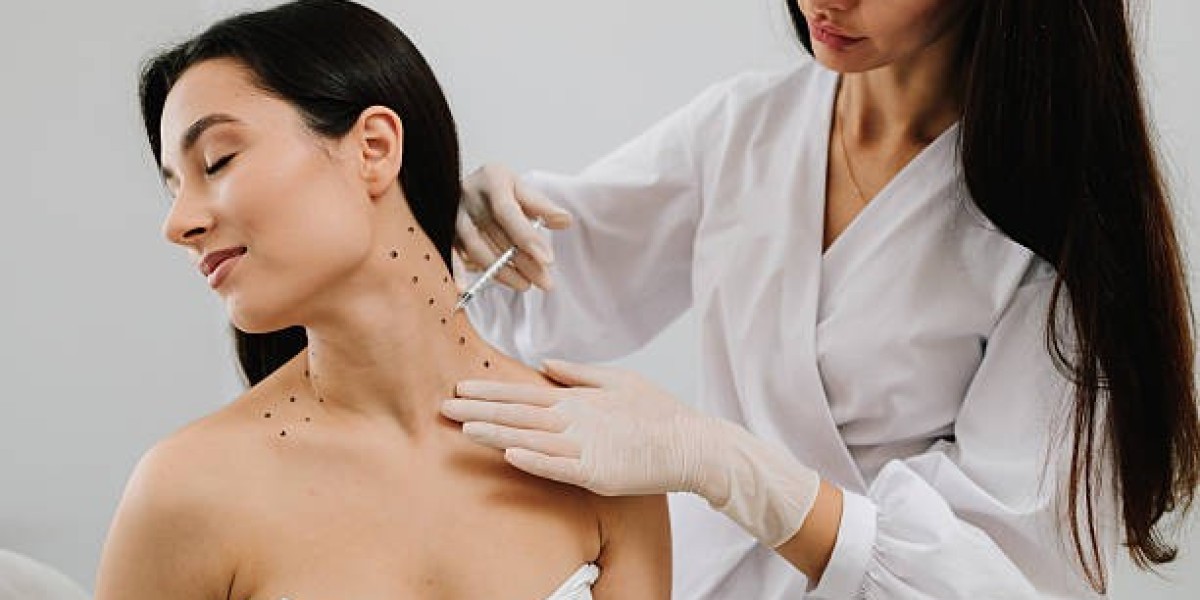 Best Time for Nefertiti Lift Treatment in Dubai This Season