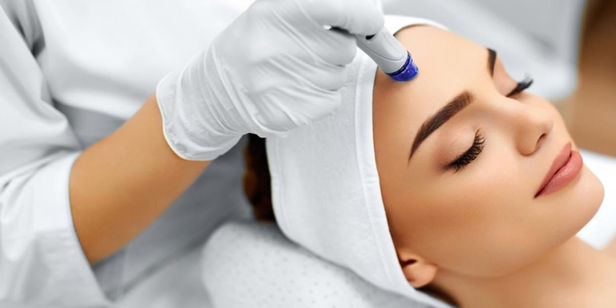 Premium Facial Treatments for Glowing Skin | Glamorous Clinic Dubai