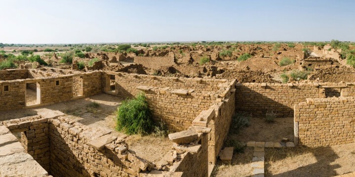 The Haunted History of Kuldhara: Exploring Jaisalmer’s Ghost Village