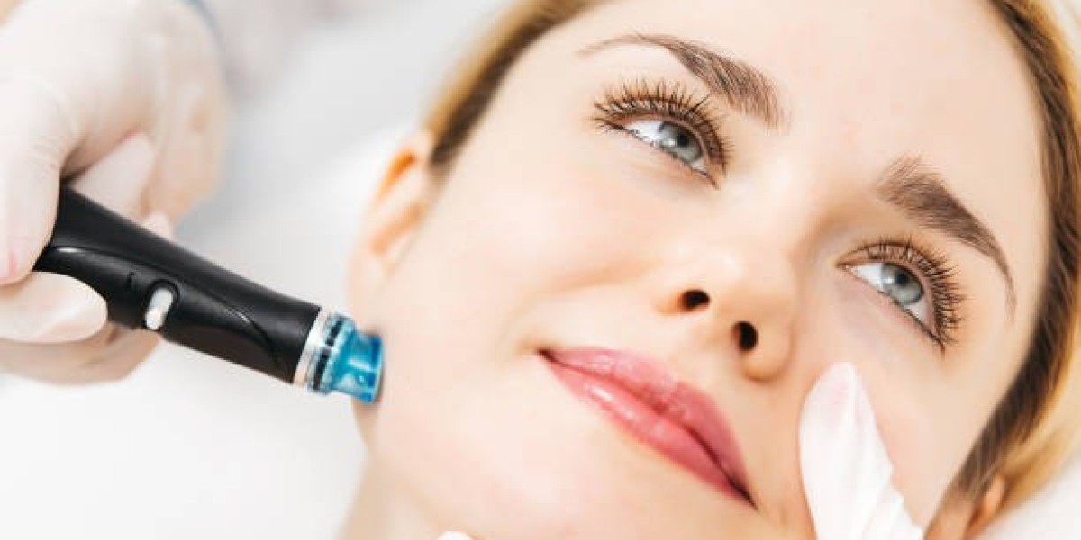 Hydrafacial in Riyadh for Men: Achieve Clear and Smooth Skin Easily