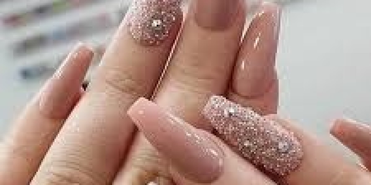 What Are the Pros and Cons of Acrylic Nail Extensions?