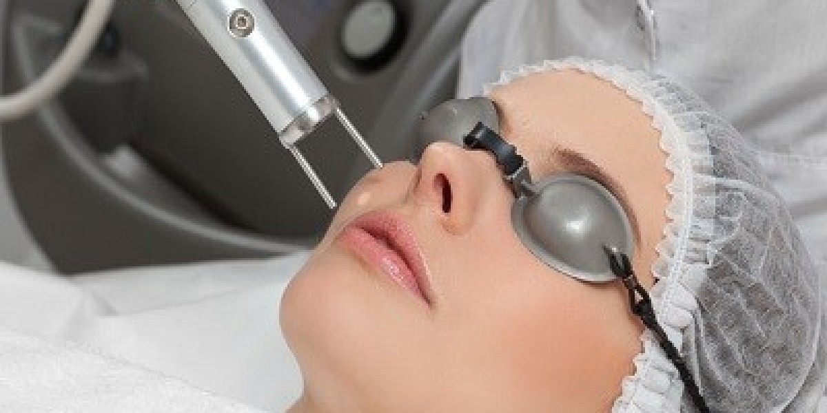 Does Enlighten Pico Genesis Boost Natural Skin Radiance?
