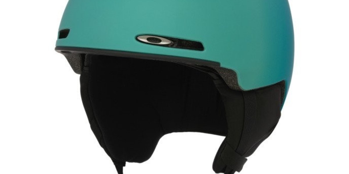 Sophisticated Models as well as Colorings throughout Skiing as well as Snowboard Lids