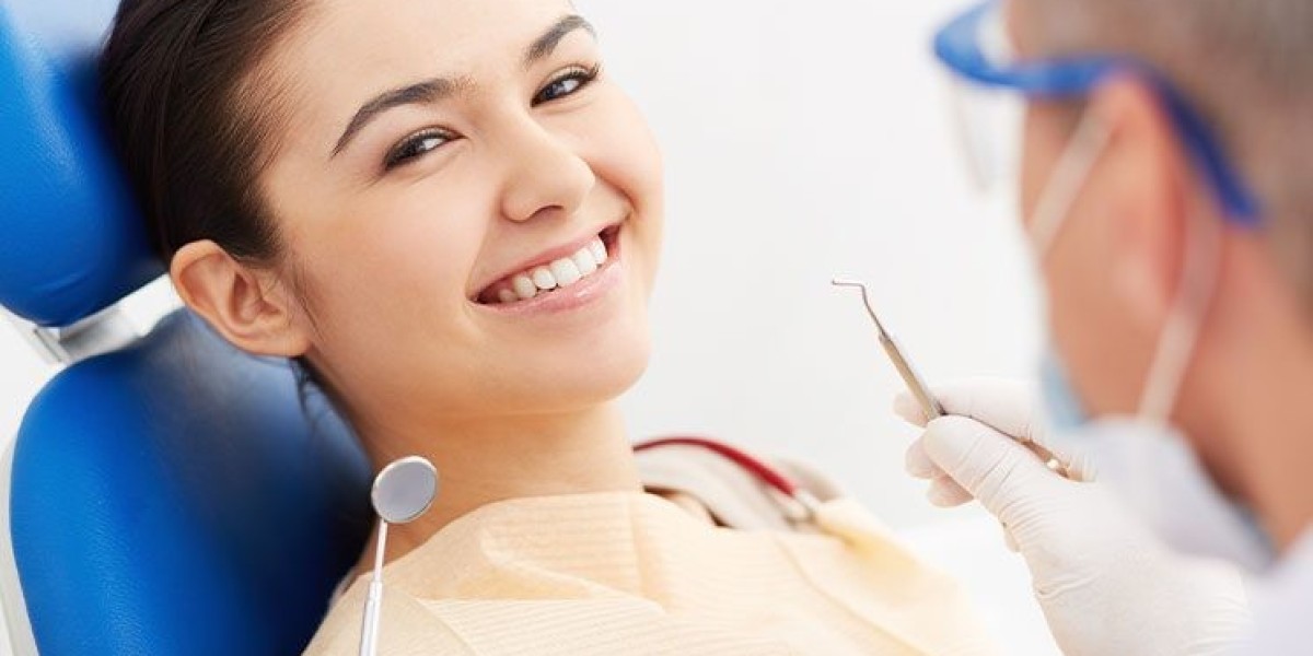 How the Best Dental Clinic Handles Emergencies