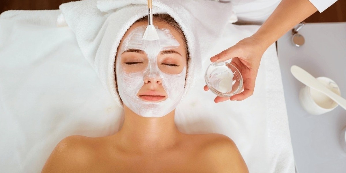 Deep Cleansing Facial with Extraction for Redness and Irritation