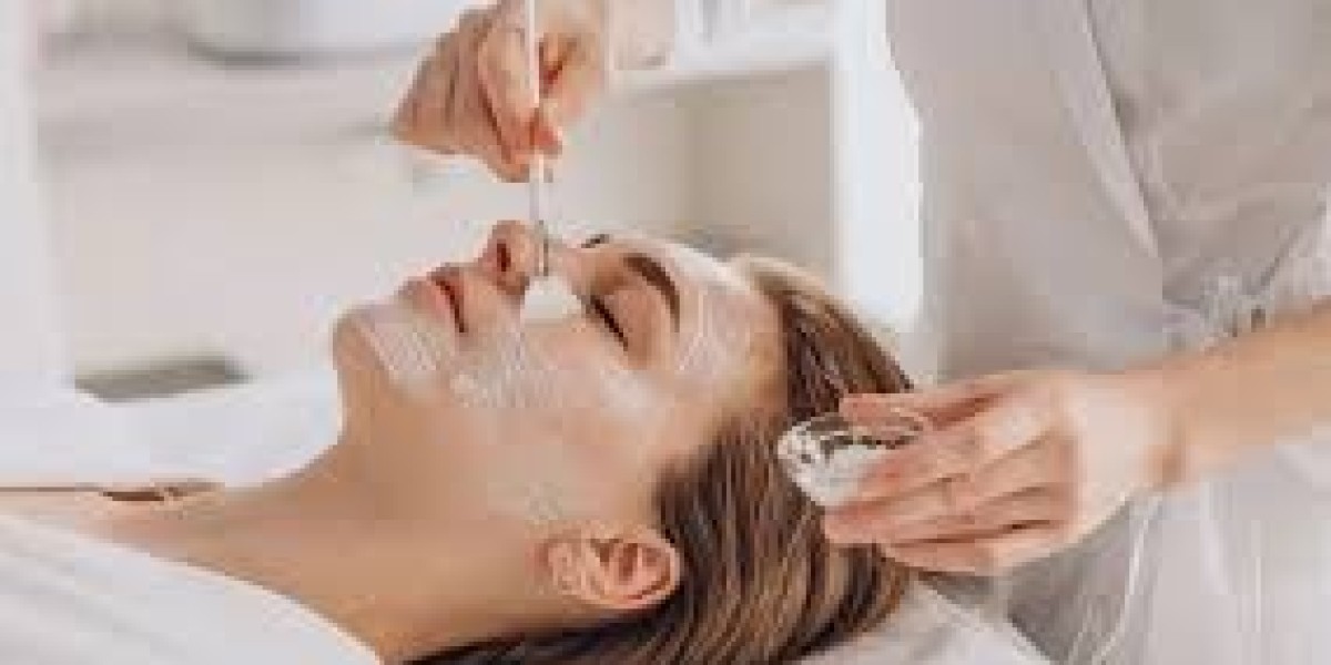 Chemical Peel Treatment Centers in Dubai for Radiant Skin Renewal