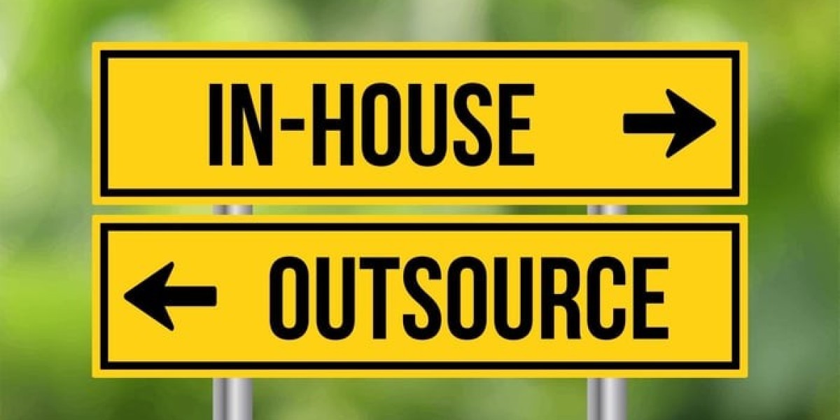 Should You Choose In-house or Outsource Estimating?
