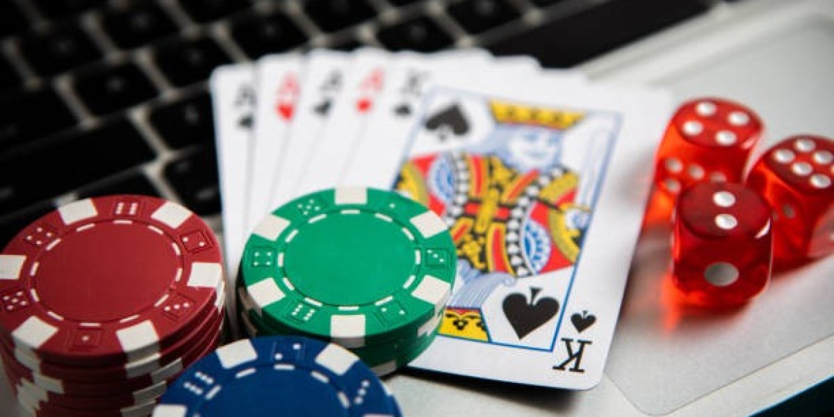 Navigating the World of Cryptocurrency in Online Casinos: Benefits, Risks, and the Future of Digital Gambling