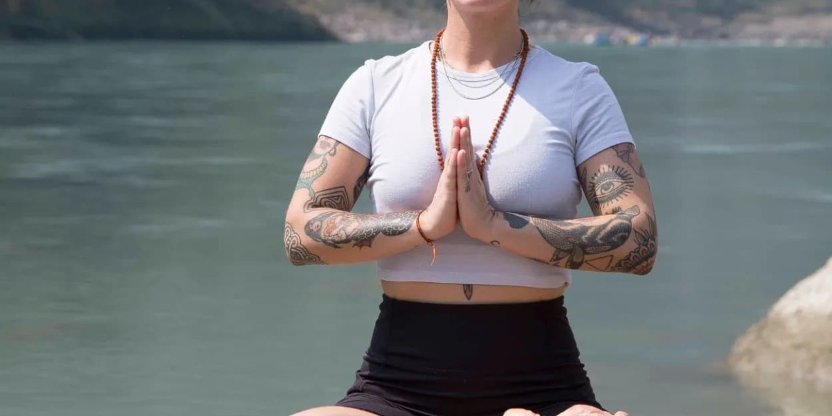 Choosing the Right Yoga Training Program in Rishikesh