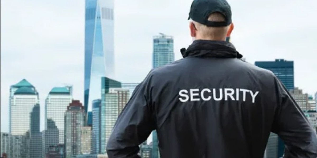 How Trained Guards Improve Response Time During Emergencies