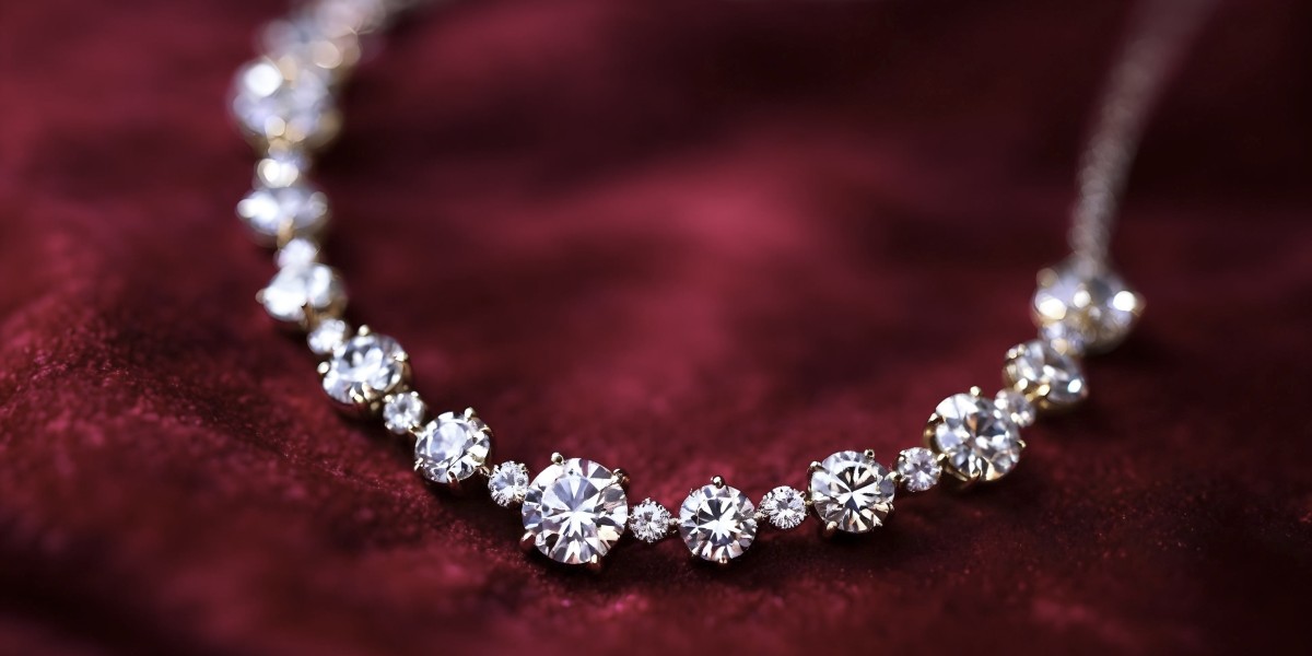 Lab Diamond Tennis Necklaces: Elegant Sparkle with a Modern, Ethical Touch