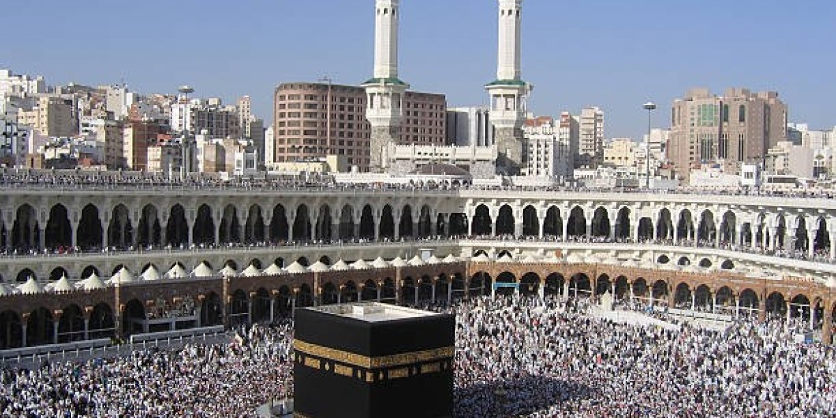 Reliable Choice for Umrah Package from Bangladesh