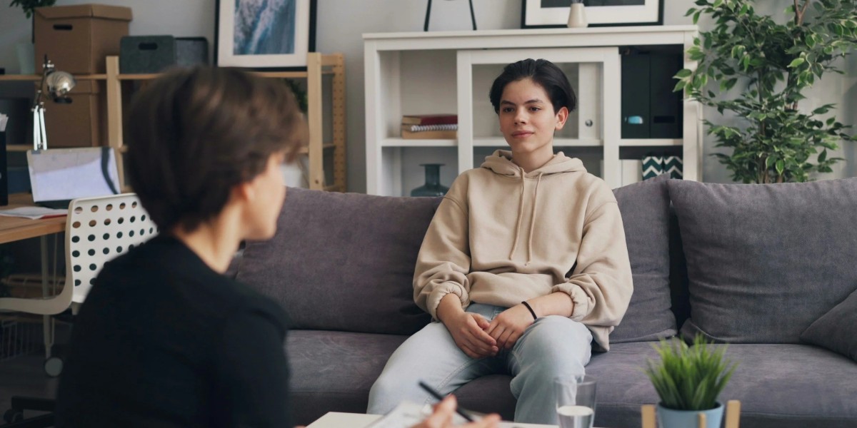Benefits of Male Counselors for Couples and Family Counseling