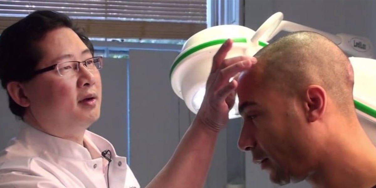 Top 5 Clinics for Sapphire FUE Hair Transplant in Riyadh