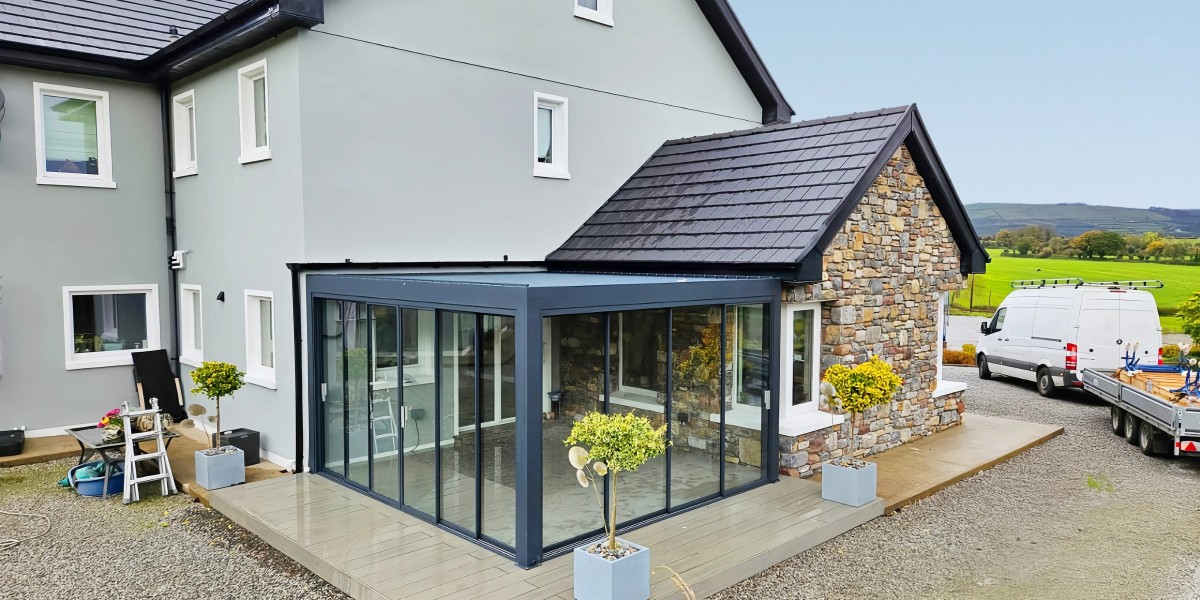 Pergola Bioclimatique en Aluminium : Robustesse et Élégance