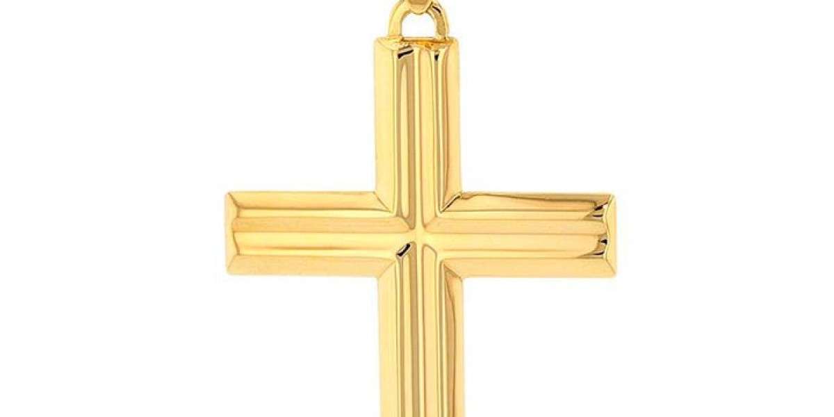 Layering and Styling Men’s Gold Cross Chains for Modern Looks