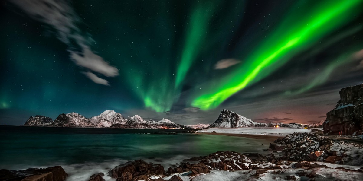 5 Things to Look For in a Northern Lights Tour Package (If You’re Flying from Singapore)