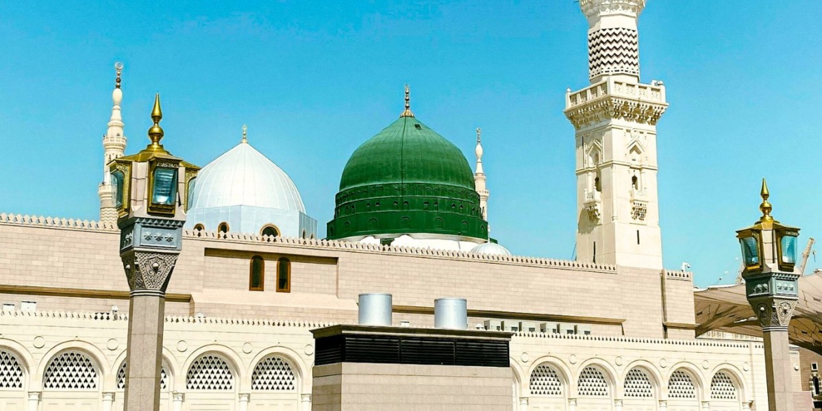 Best Umrah Deals with Guided Ziyarat Tours