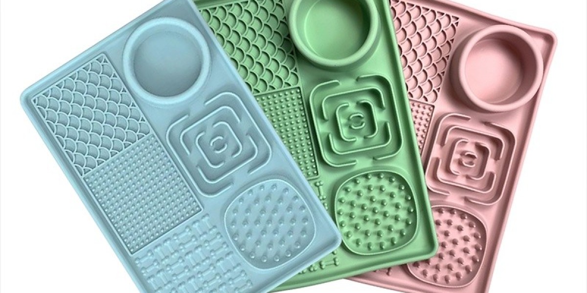 Why Lick Mats Are Becoming a Must-Have in Modern Pet Care Routines