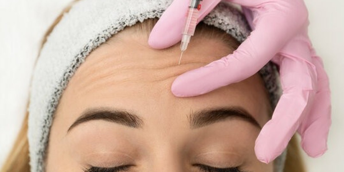 Botox vs. Fillers: Which Treatment is Right for Your Goals in 2026?