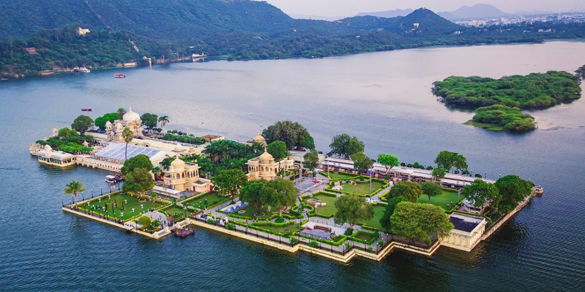Udaipur Summer Travel: Is It Worth Visiting or Not?