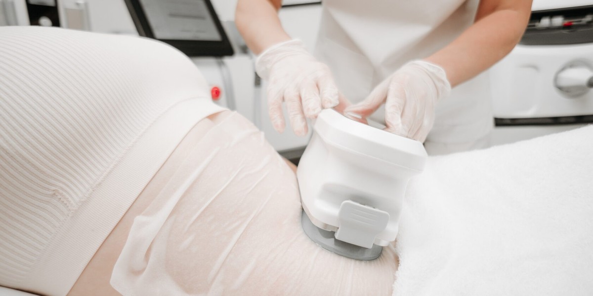CoolSculpting vs Liposuction: Which Is Better in Islamabad?