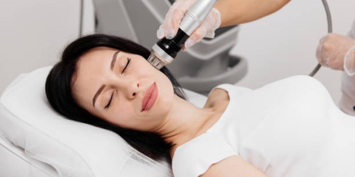 Safe Radiofrequency Treatment in Dubai for Sensitive Skin