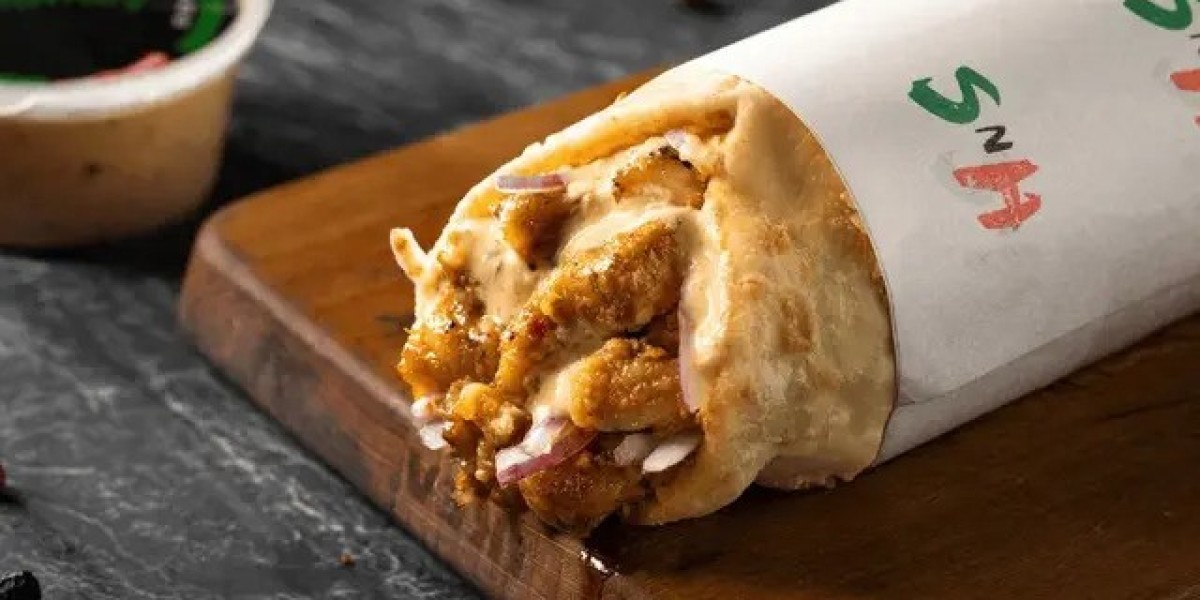 Karachi’s Ultimate Street Food Obsession: The Fiery Rise of Chicken Bihari Chatni Roll You Can’t Ignore