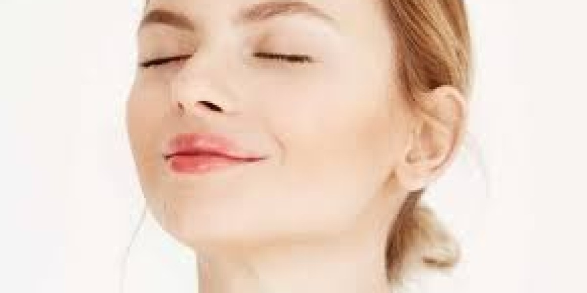 Chin Liposuction in Dubai for Stubborn Chin Fat