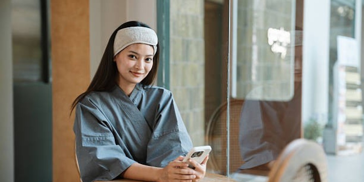 Red Carpet Facial in Dubai for Post-Travel Skin