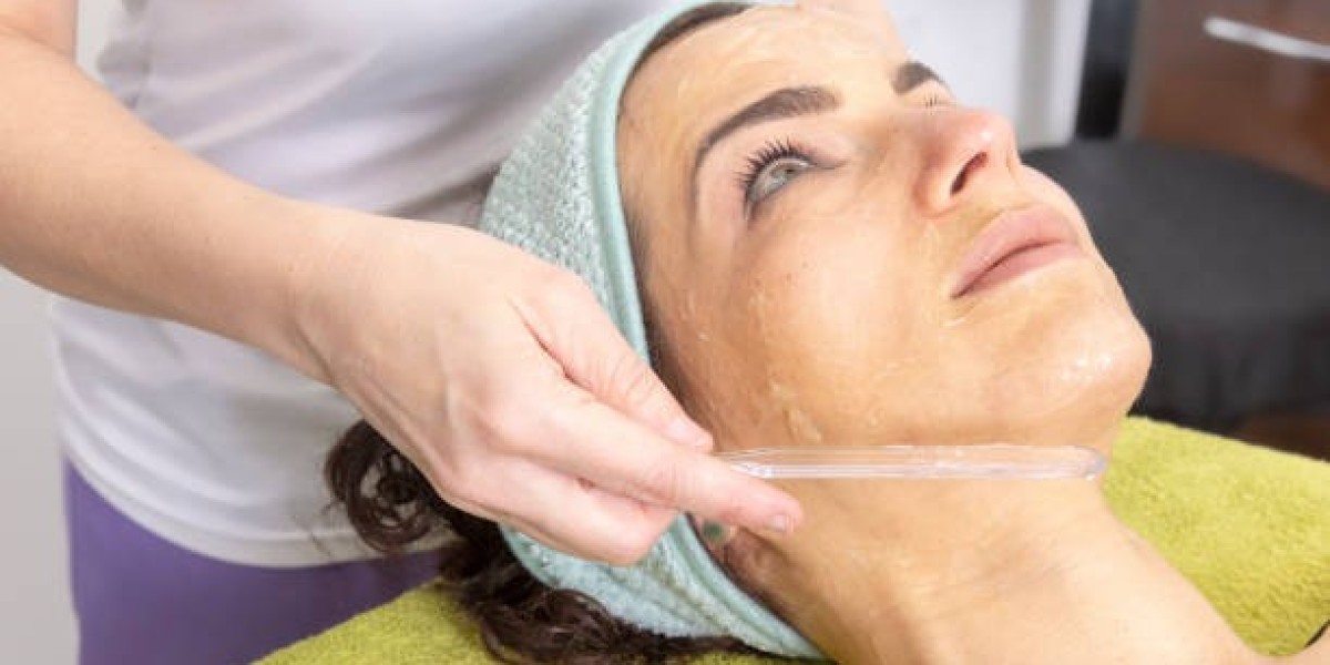 Inno Peeling in Dubai for Sun-Damaged Skin