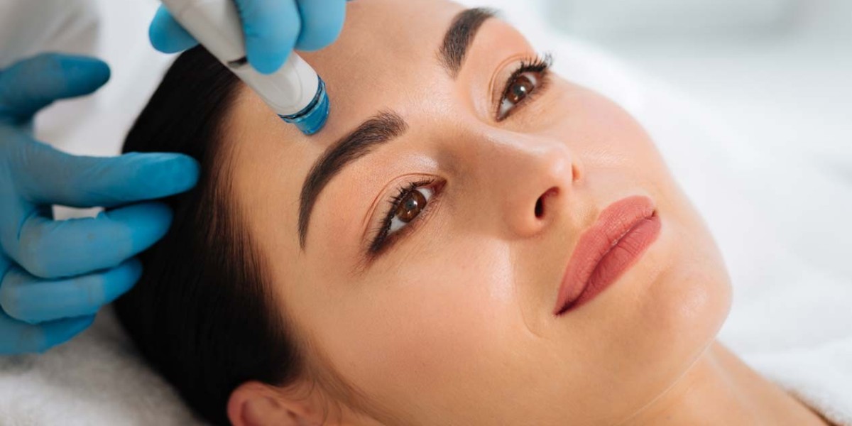 HydraFacial Treatment in Dubai for Bright Face