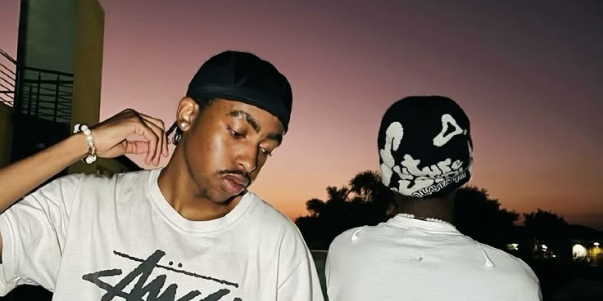 Stussy Hoodie Best Color to Buy This Winter Season Now