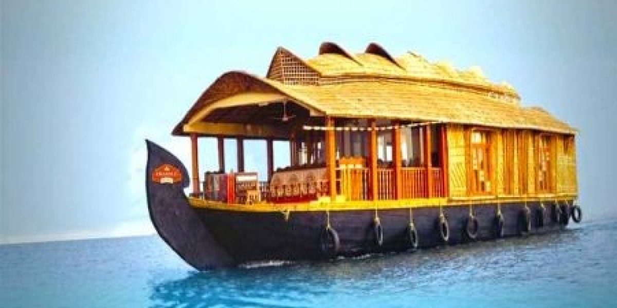 Discover Alleppey Houseboat Price and Luxury Houseboats in Alleppey