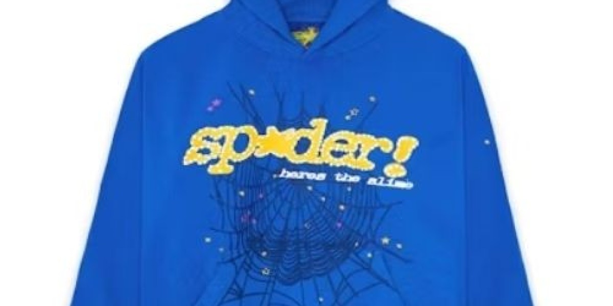 Street outfit styling becomes easier with Sp5der Hoodie 555 use