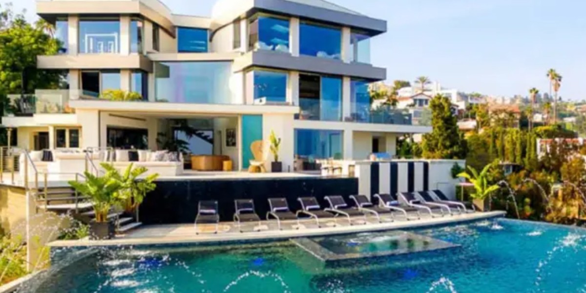Experiencing Miami Through Elegant Living and Coastal Luxury